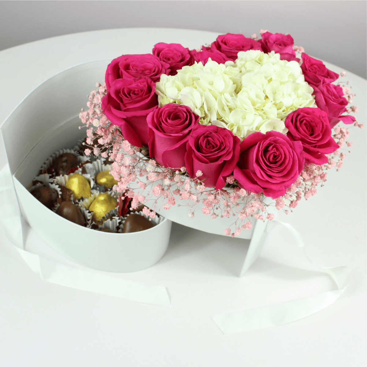 She's lovely | Surprise flower box with strawberries in chocolate - My Queen
